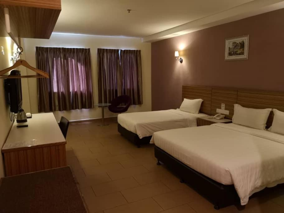 Grand Court Hotel Teluk Intan Exterior foto